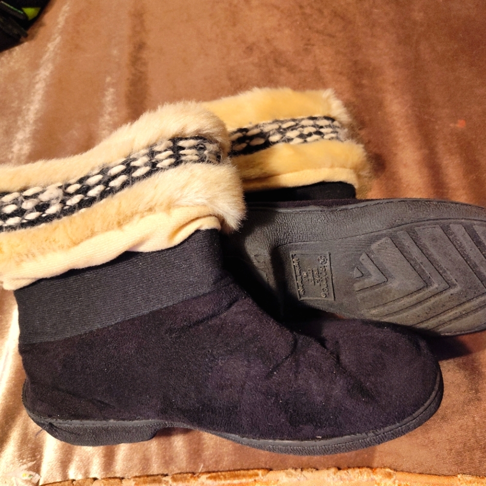 Isotoner faux fur ladies boots